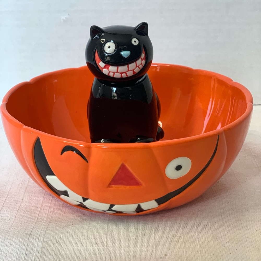 DEPARTMENT 56 | Jack-O-Lantern Serving Bowl With Black Cat Spreader